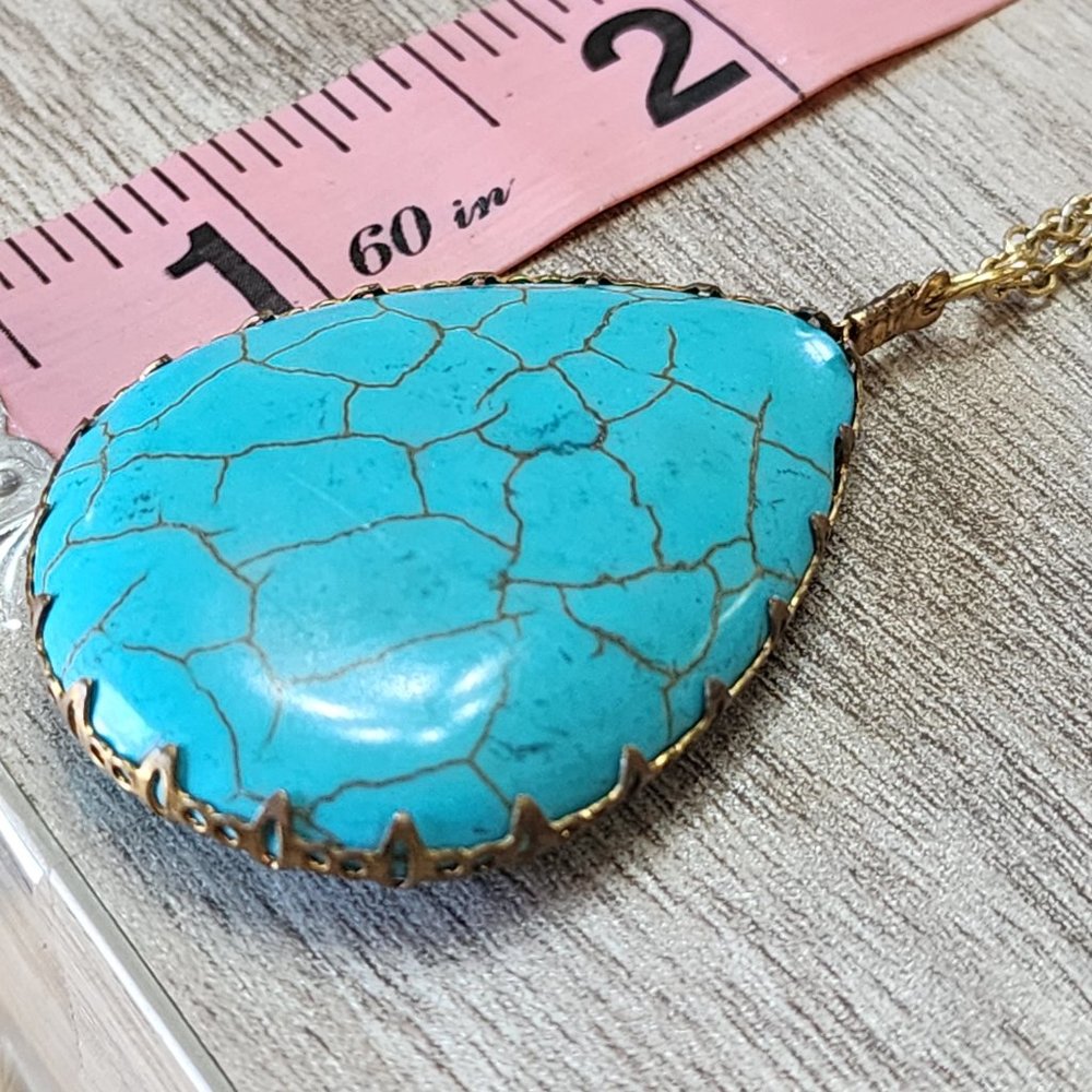 Howlite gold plated necklace